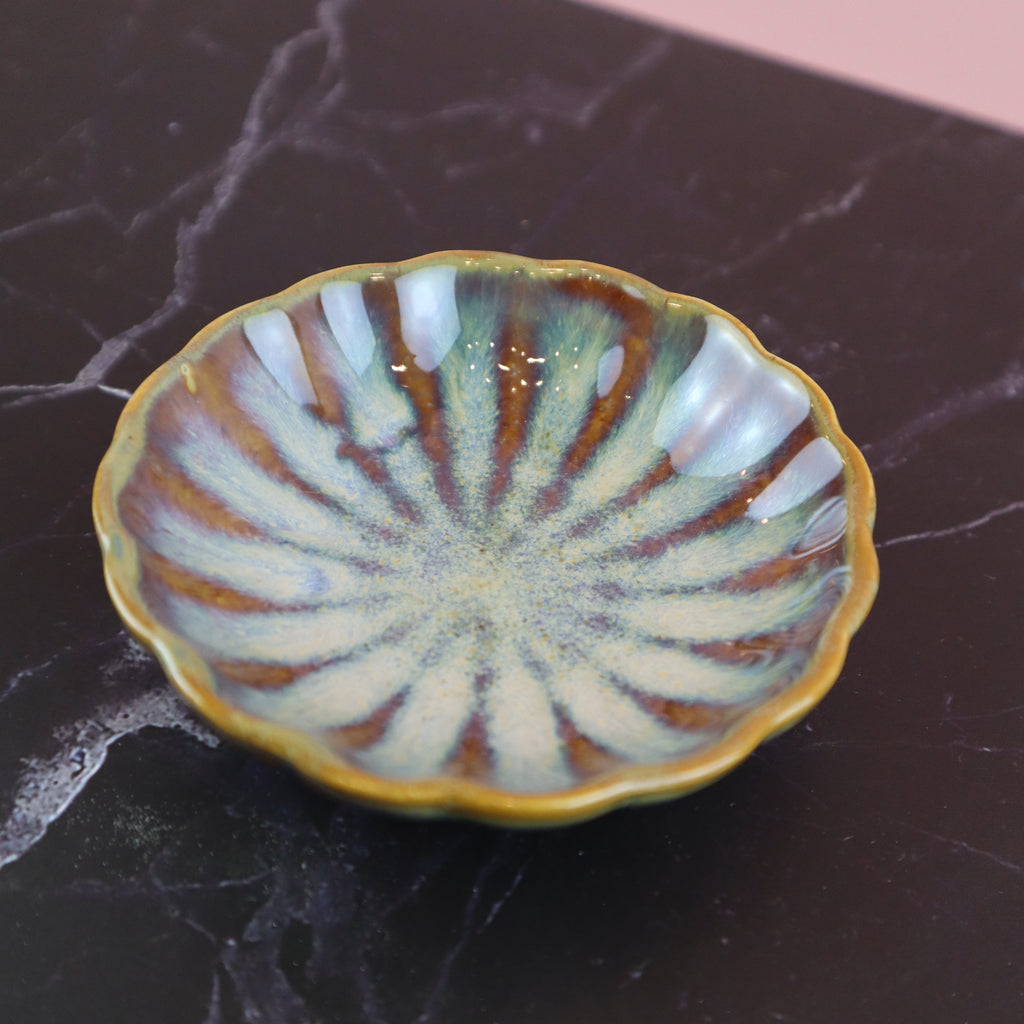 VIETNAMESE CHRYSANTHEMUM SMALL DISH - MOTHER OF PEARL OMBRE (TRINKET DISH, KOBACHI BOWL, SPICE DISH, ACCESSORY DECOR)