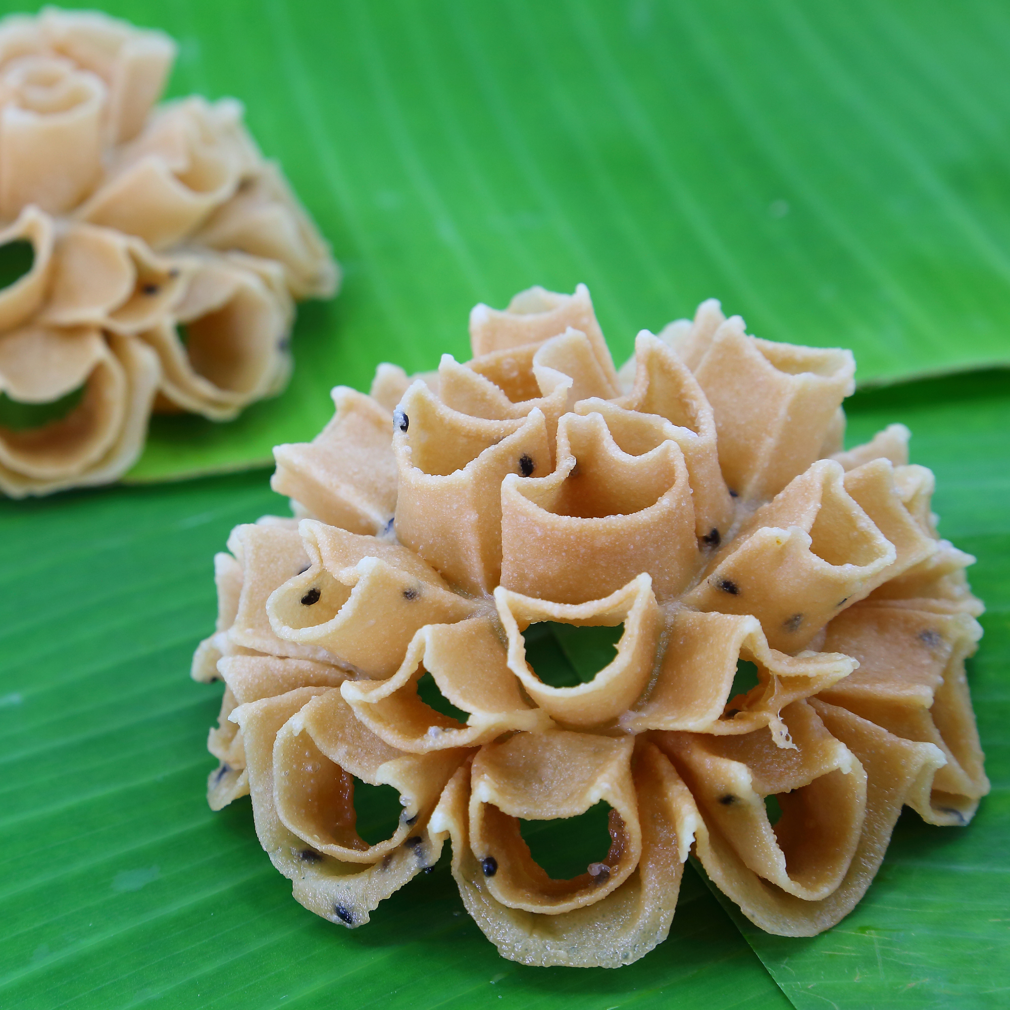 Thai Lao Lotus-Rosette Flower Cookie Dessert Recipe (Dok Jok, Dok Bua)