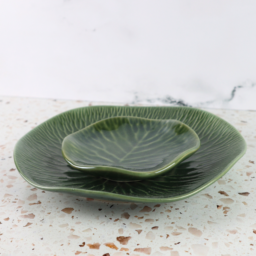 INDONESIAN HAND PAINTED GREEN LOTUS LEAF APPETIZER CERAMIC PLATE