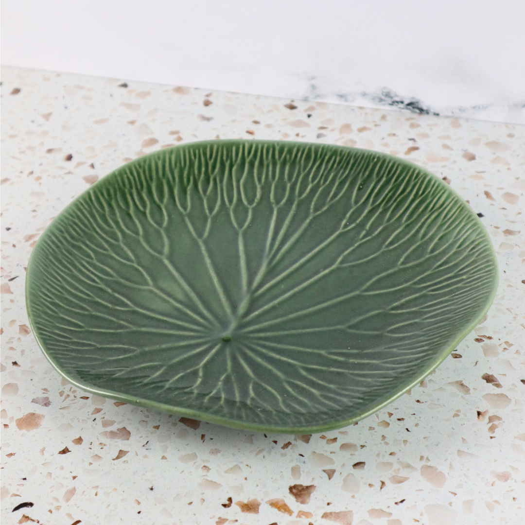 INDONESIAN HAND PAINTED GREEN LOTUS LEAF DINNER CERAMIC PLATE