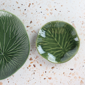 INDONESIAN HAND PAINTED GREEN LOTUS LEAF APPETIZER CERAMIC PLATE