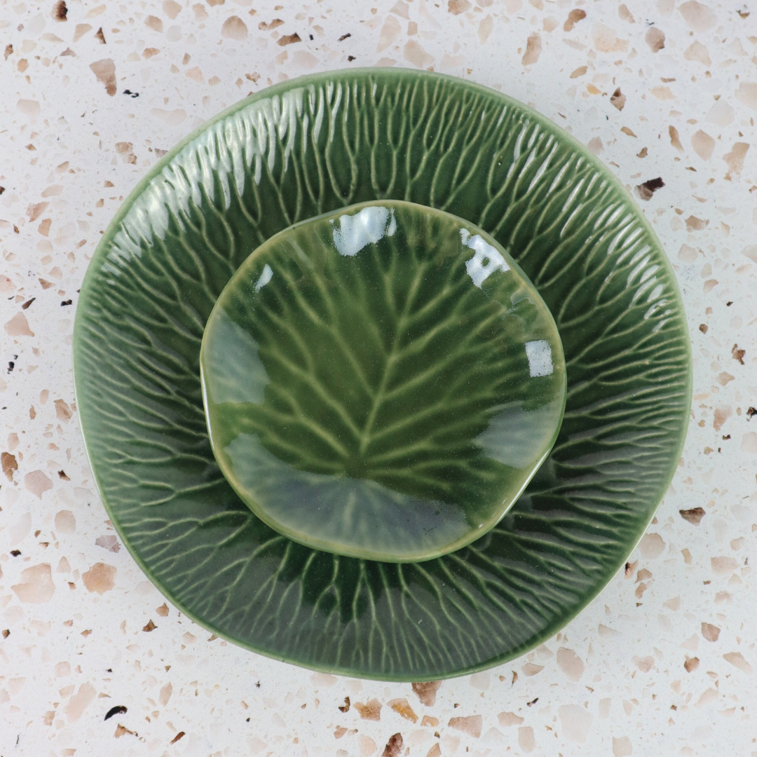 INDONESIAN HAND PAINTED GREEN LOTUS LEAF APPETIZER CERAMIC PLATE