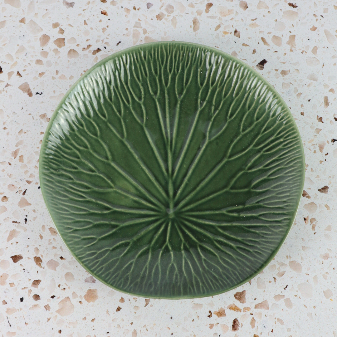 INDONESIAN HAND PAINTED GREEN LOTUS LEAF DINNER CERAMIC PLATE
