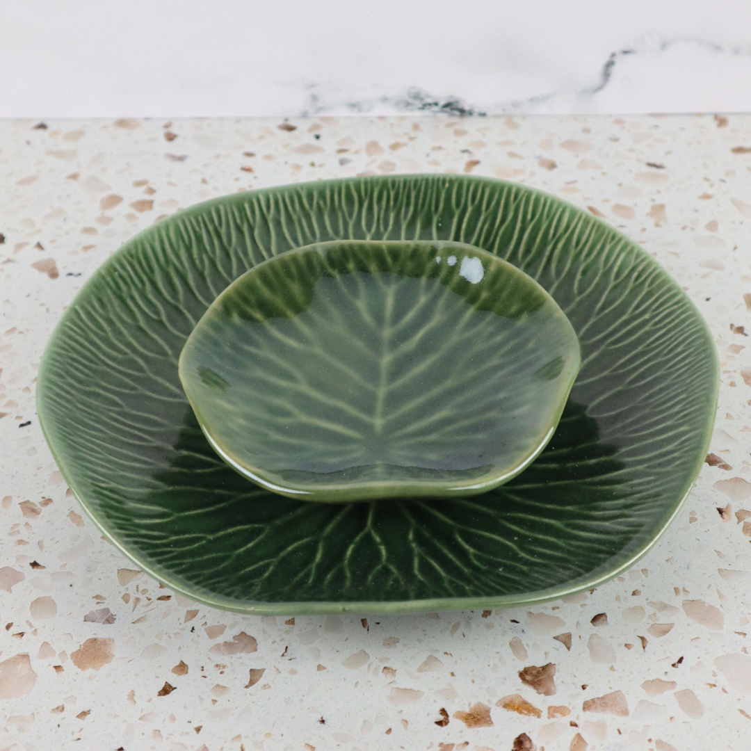 INDONESIAN HAND PAINTED GREEN LOTUS LEAF APPETIZER CERAMIC PLATE