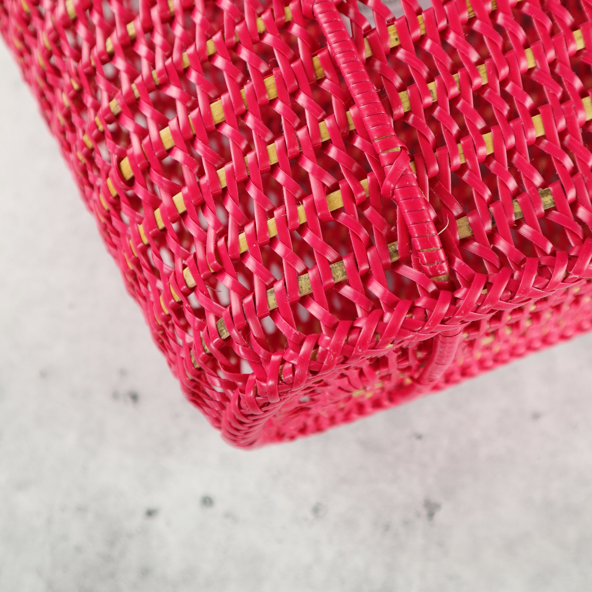 FILIPINO UPCYCLED WOVEN MARKET BAG (DRAGON FRUIT PINK)