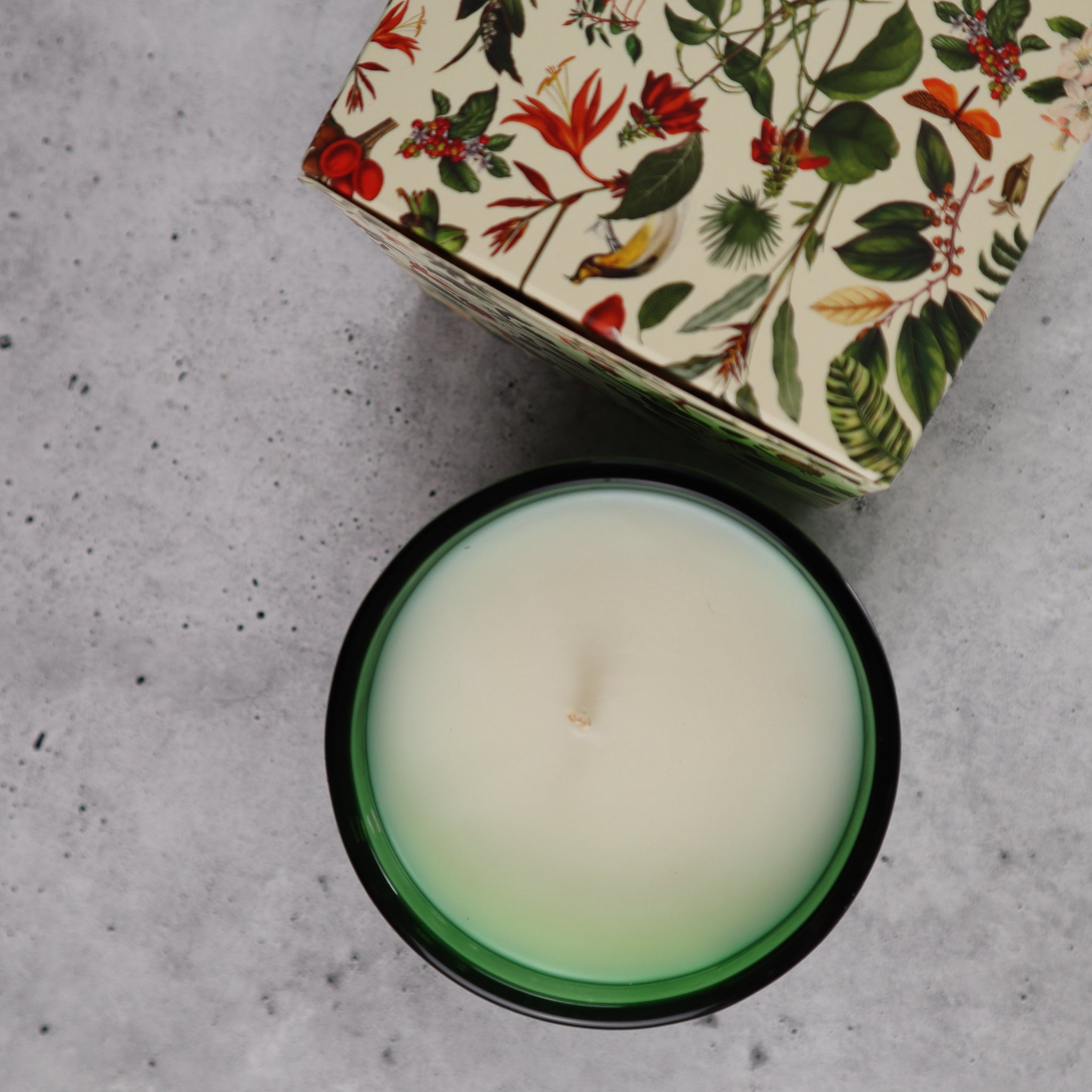 KASAMA ISLA VERDE SOY WAX CANDLE (SCENT OF THE PHILIPPINES)