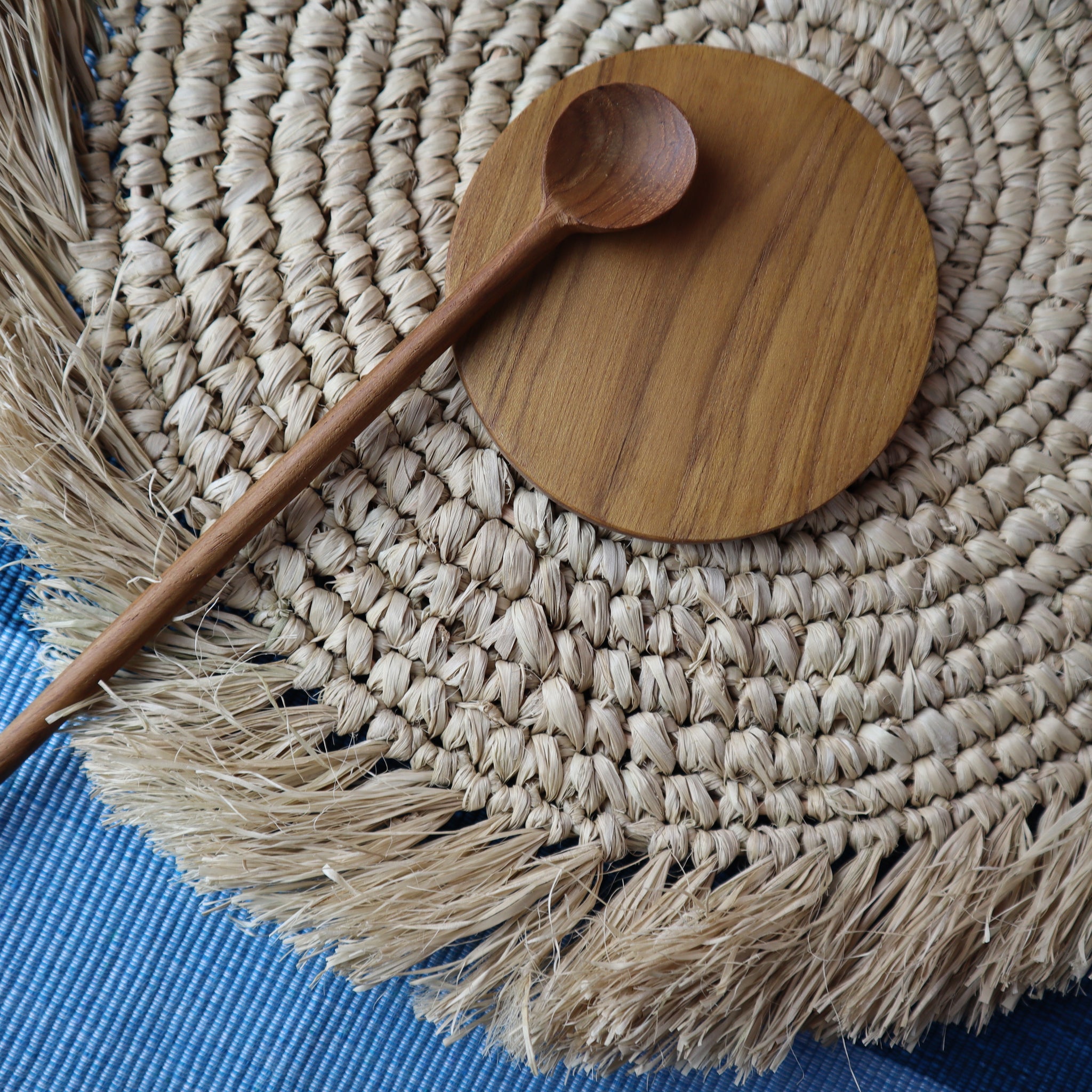 INDONESIAN NATURAL BOHO RAFFIA STRAW PLACEMAT WITH FRINGE