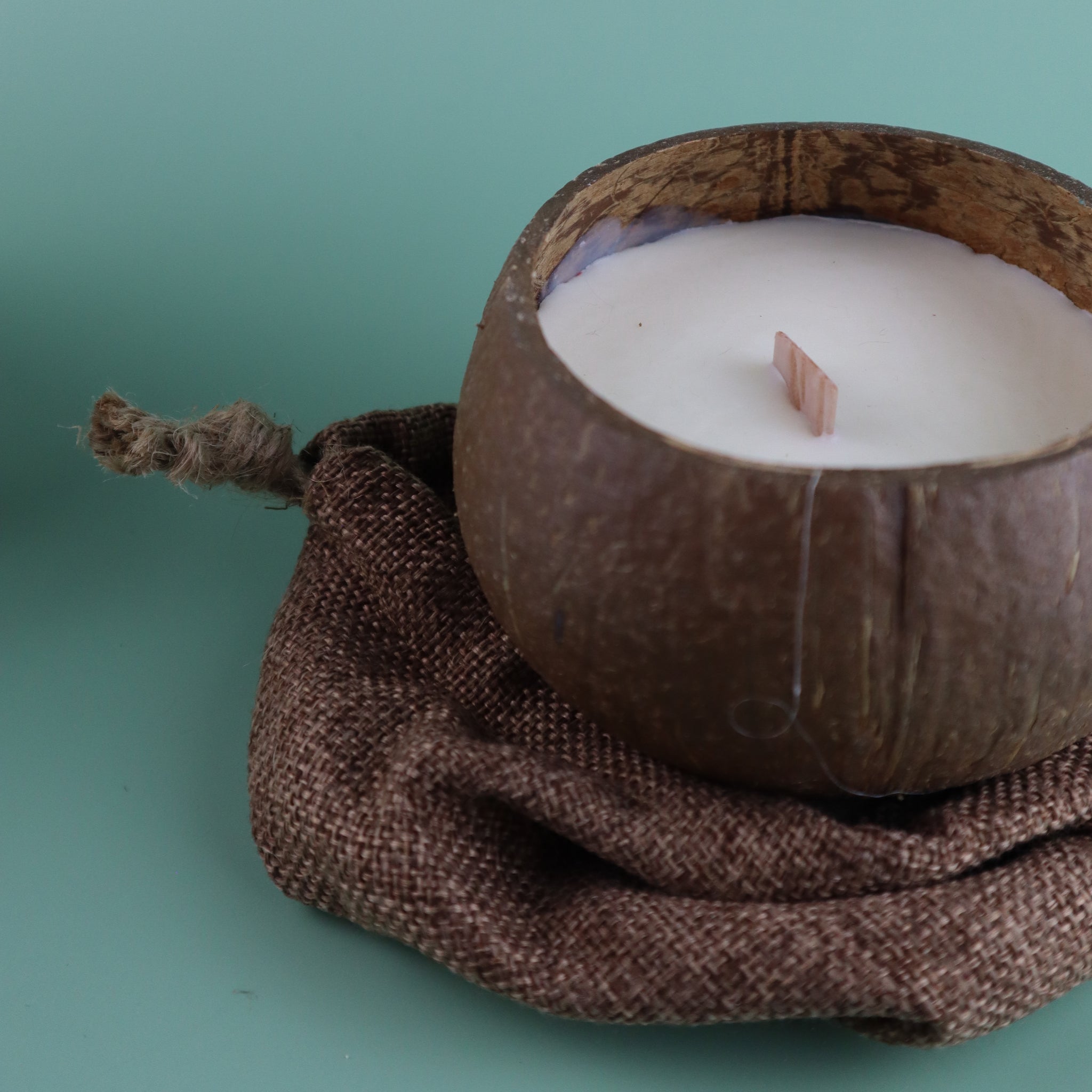 NATURAL COCONUT SOY CANDLE IN COCONUT HUSK AND WOODEN WICK (50-HOUR BURN)