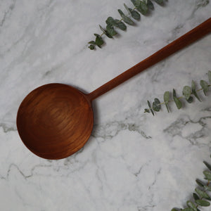 INDONESIAN TEAK WOOD ROUND SHAPED SERVING UTENSIL SET, SALAD SPOON, FORK SPATULA (2 PIECES)