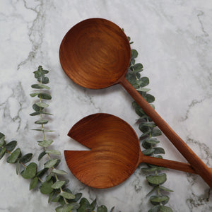 INDONESIAN TEAK WOOD ROUND SHAPED SERVING UTENSIL SET, SALAD SPOON, FORK SPATULA (2 PIECES)