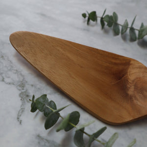 INDONESIAN TEAK WOOD CAKE AND PIE SERVER