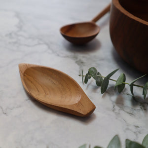 INDONESIAN TEAK WOOD MINI LEAF DISH, SPICE SPOON, SAUCE DISH, HORS D'OEURVE DISH, JEWELRY TRAY (2 PIECES)