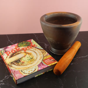 PANDAN MARKET THAI CLAY MORTAR & PESTLE AND COOKBOOK (4 PIECES GIFT SET)